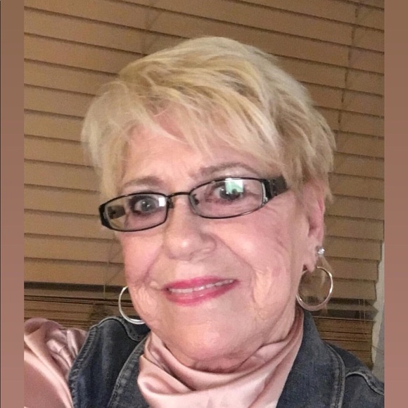 Meet your Posher jeni - Picture 2 of 3